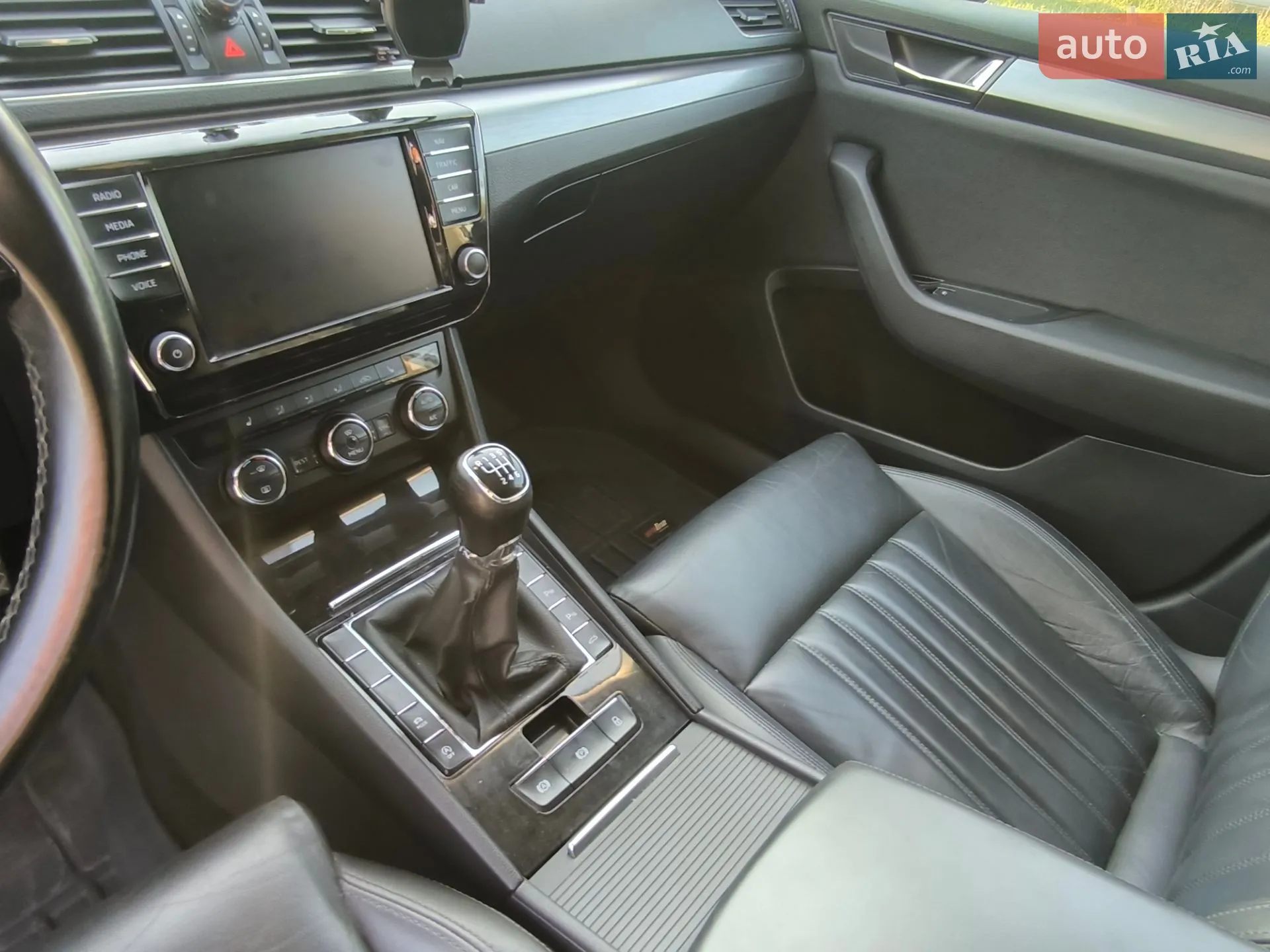 2017 Skoda Superb - мініатюра 11