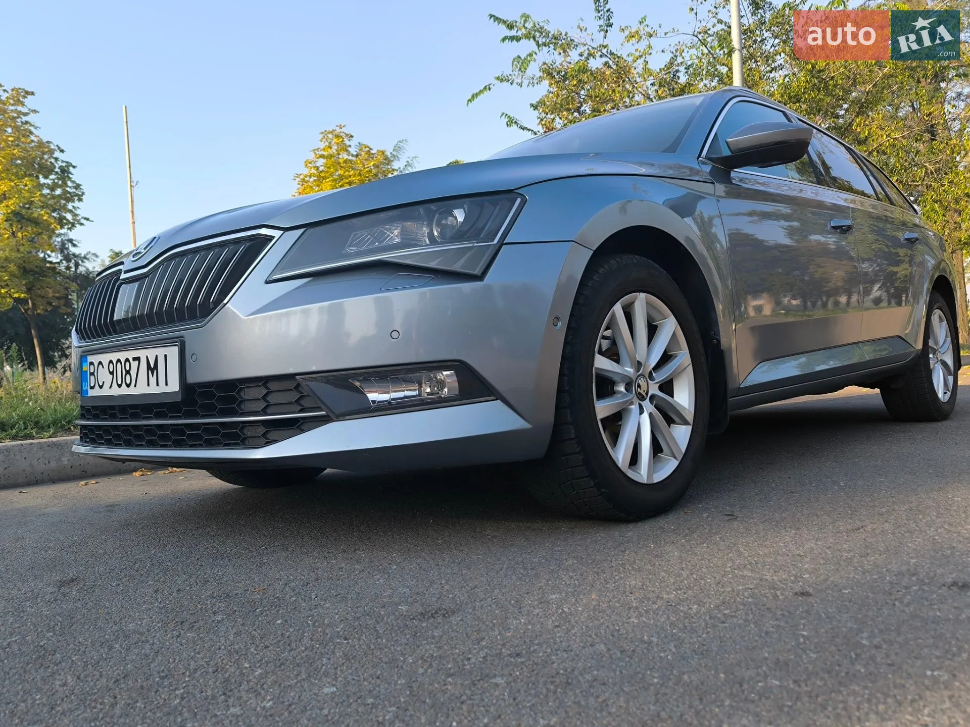 2017 Skoda Superb - мініатюра 2