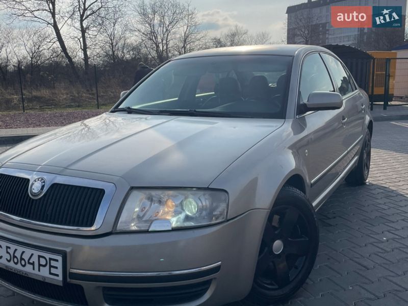 Лифтбек Skoda Superb 2002 в Стрые фото Лифтбек Skoda Superb 2002 в Стрые