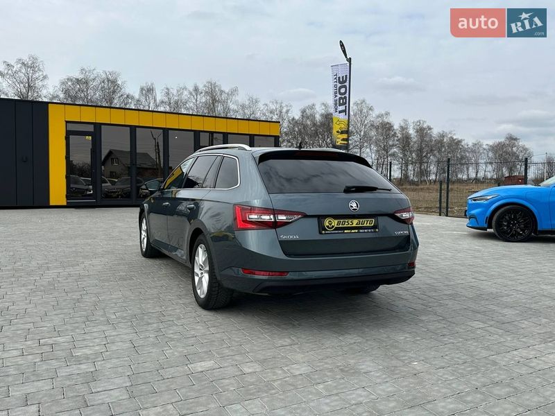 Универсал Skoda Superb 2017 в Ивано-Франковске