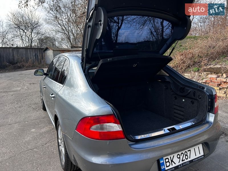 Лифтбек Skoda Superb 2010 в Киеве