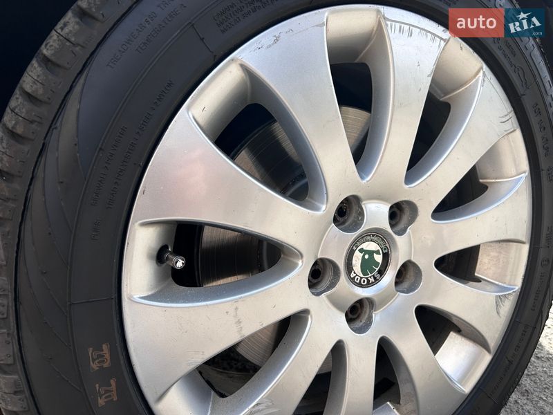 Лифтбек Skoda Superb 2010 в Киеве