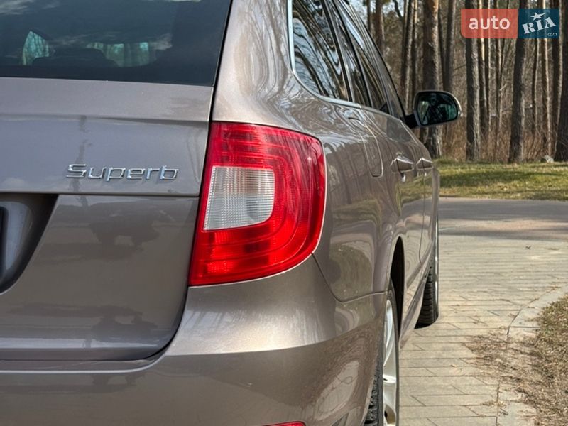 Универсал Skoda Superb 2010 в Житомире