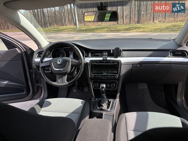 Универсал Skoda Superb 2010 в Житомире
