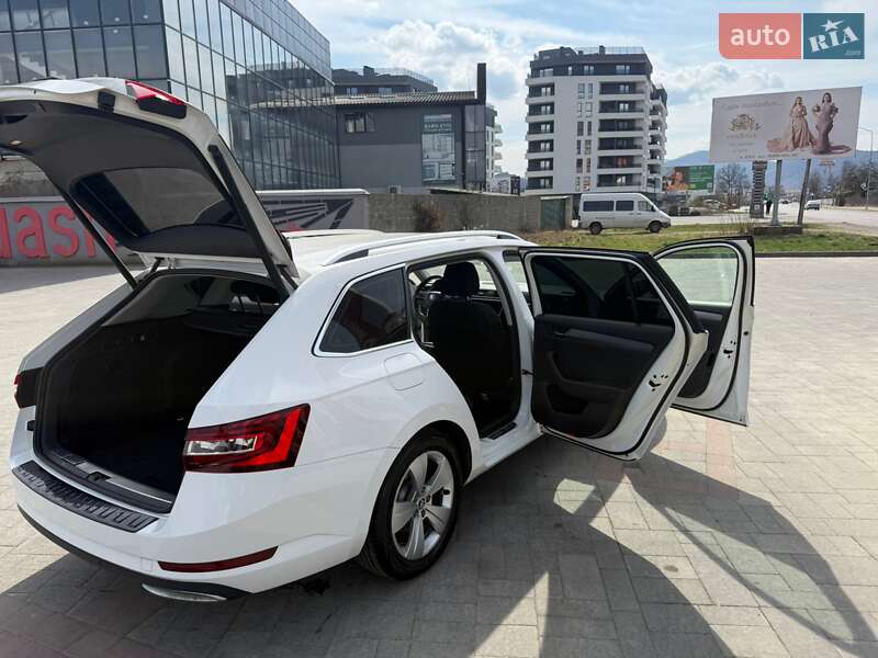 Универсал Skoda Superb 2018 в Хусте