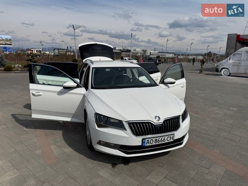 Универсал Skoda Superb 2018 в Хусте