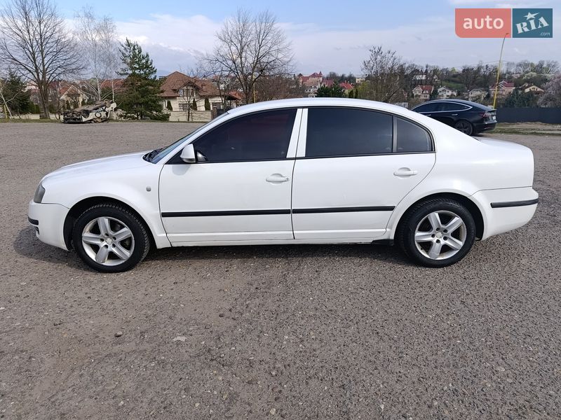 Лифтбек Skoda Superb 2006 в Ужгороде