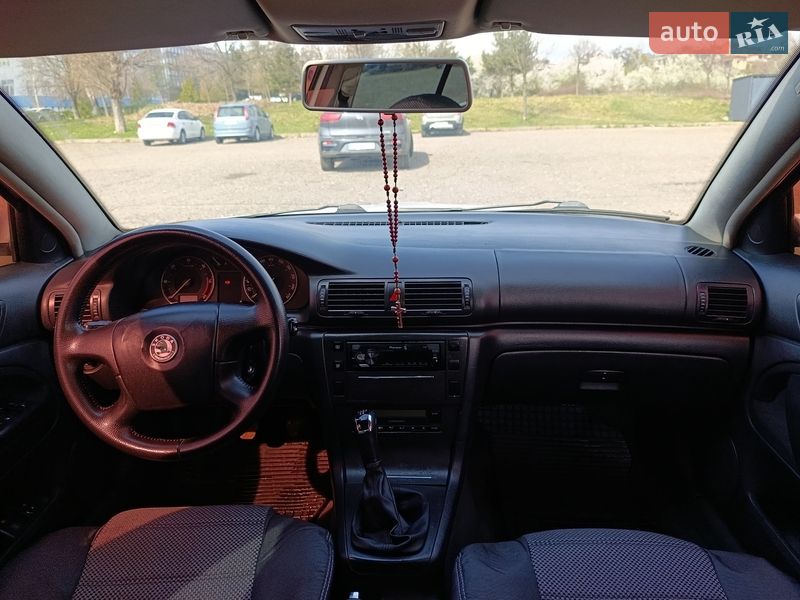 Лифтбек Skoda Superb 2006 в Ужгороде