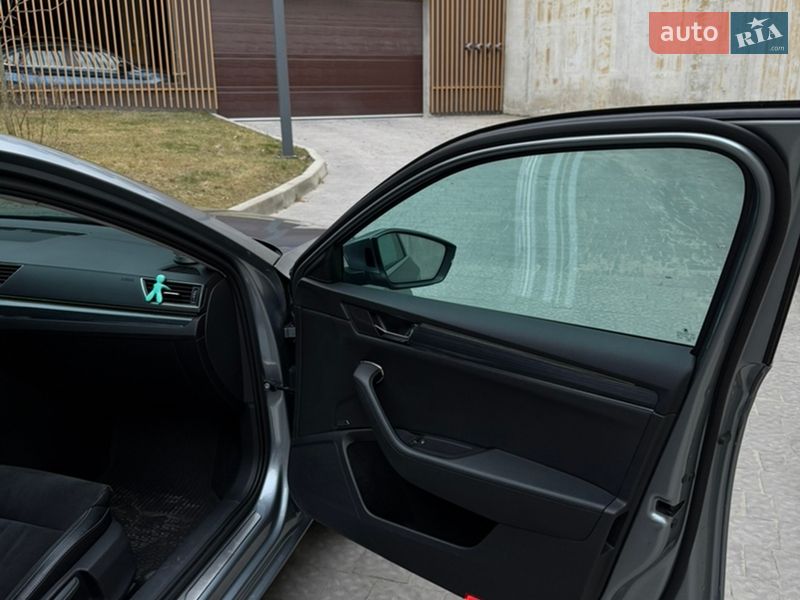 Универсал Skoda Superb 2020 в Львове