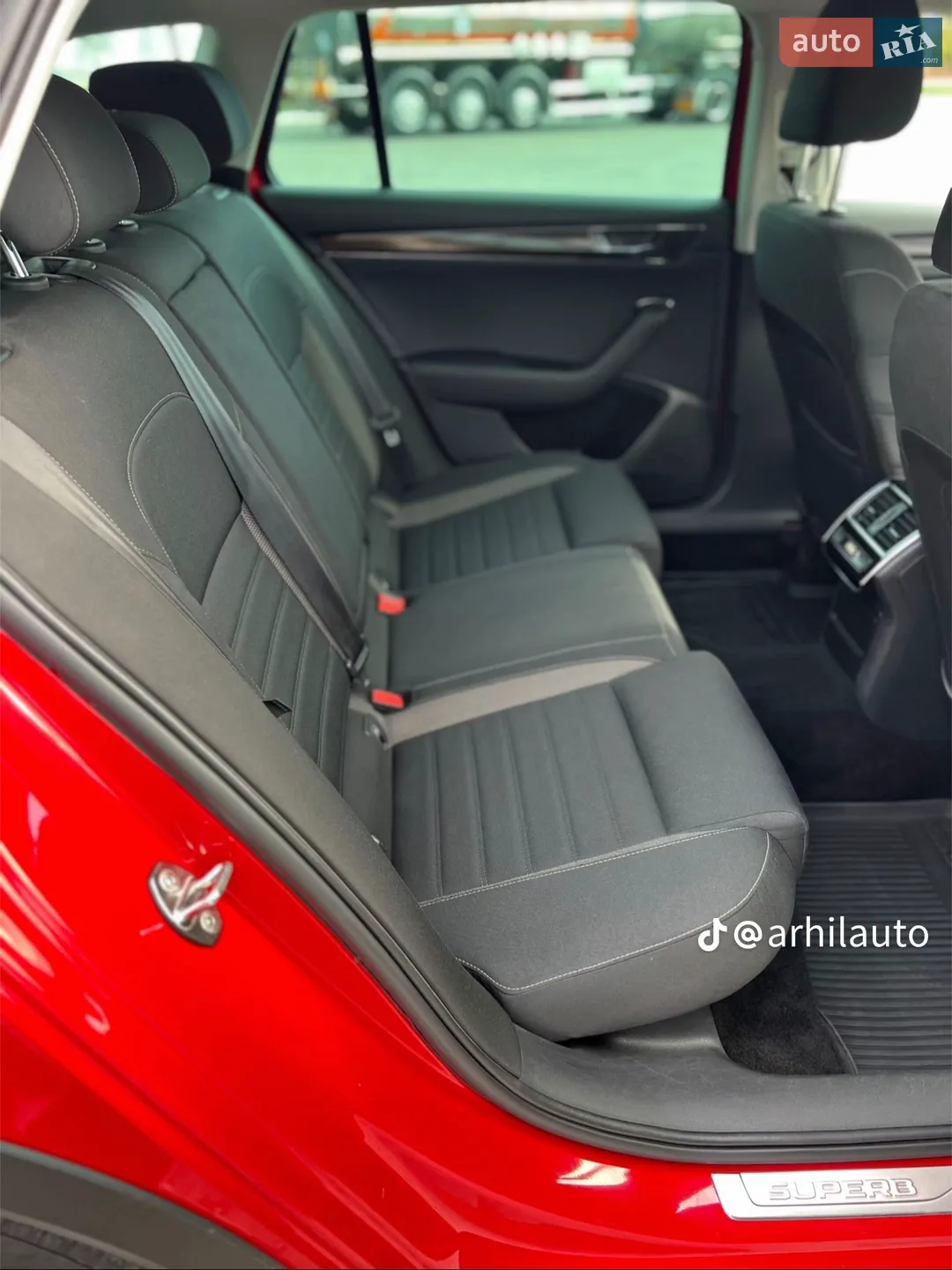 2019 Skoda Superb - мініатюра 11