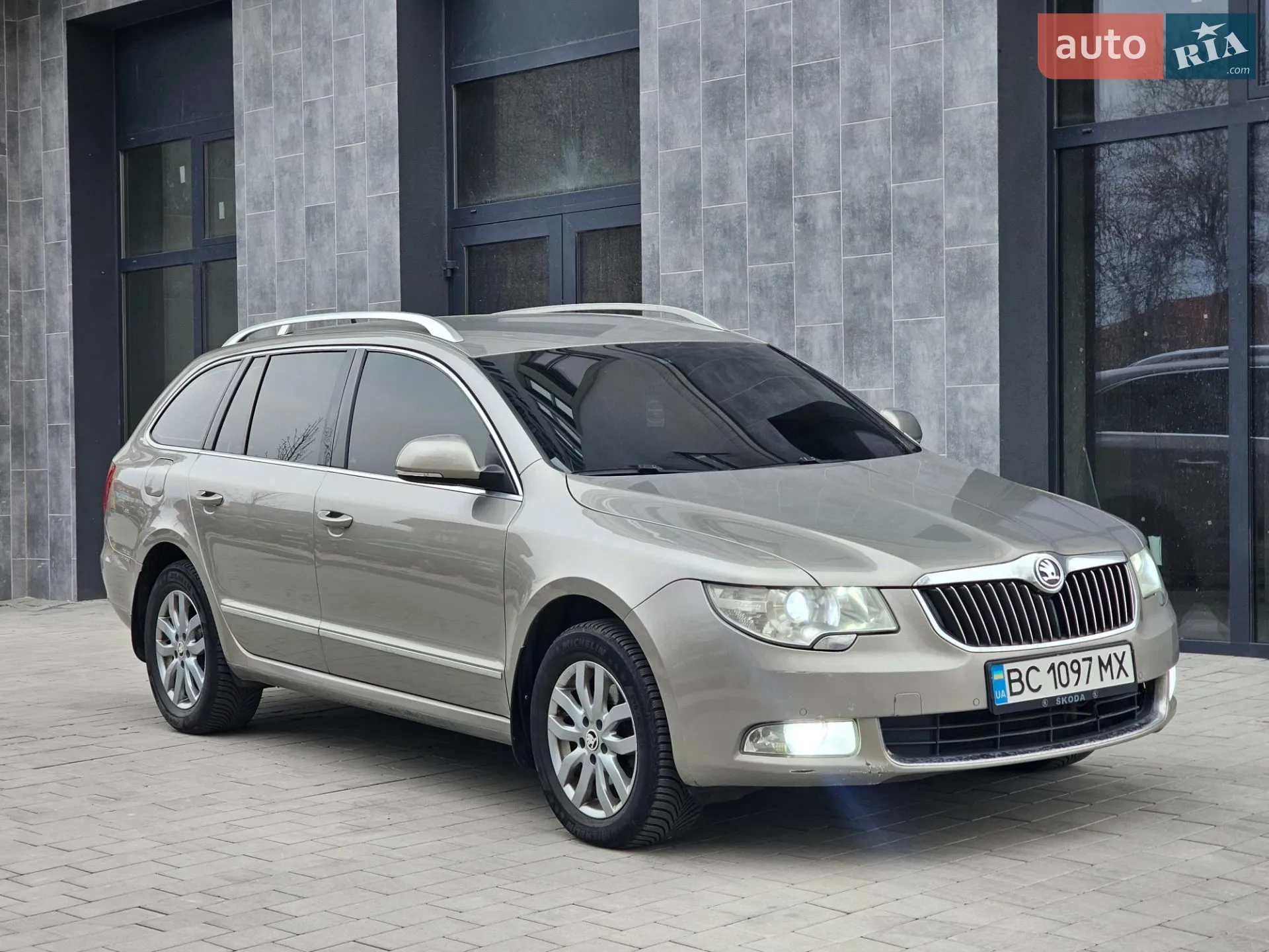2010 Skoda Superb - фото 1