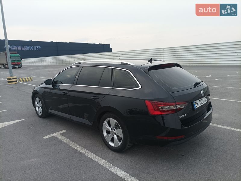 Универсал Skoda Superb 2015 в Львове