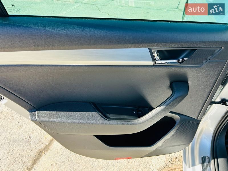 Универсал Skoda Superb 2015 в Львове фото 20 Универсал Skoda Superb 2015 в Львове