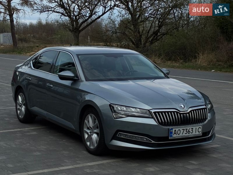Лифтбек Skoda Superb 2019 в Ужгороде