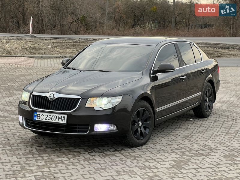 Лифтбек Skoda Superb 2013 в Шептицькому