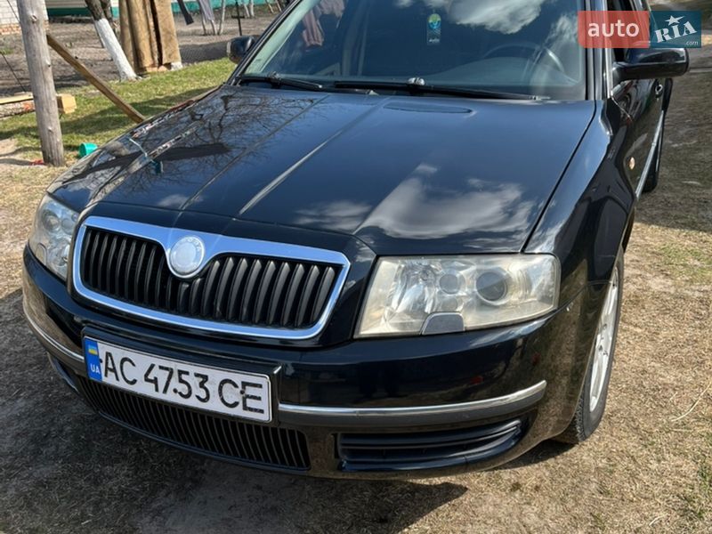 Лифтбек Skoda Superb 2004 в Луцке