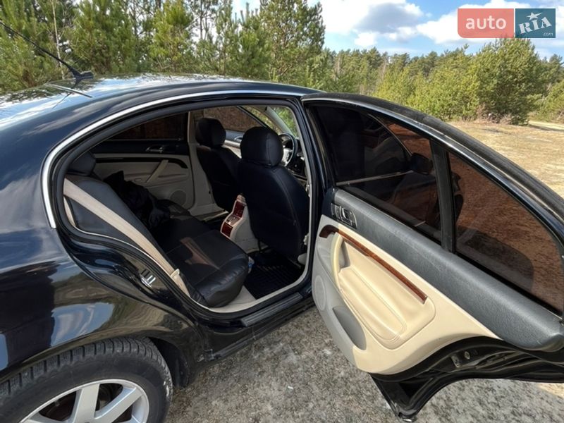 Лифтбек Skoda Superb 2004 в Луцке