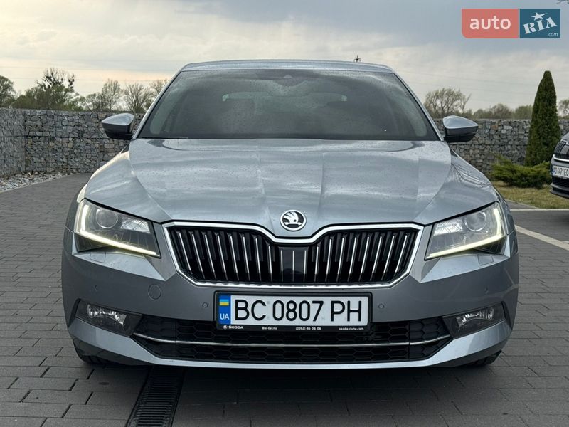Лифтбек Skoda Superb 2015 в Мукачево