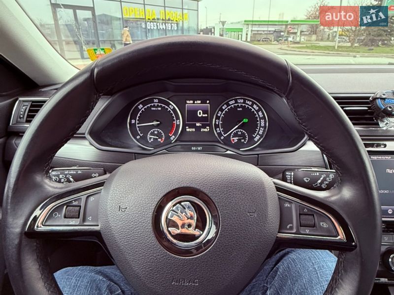 Лифтбек Skoda Superb 2017 в Ивано-Франковске