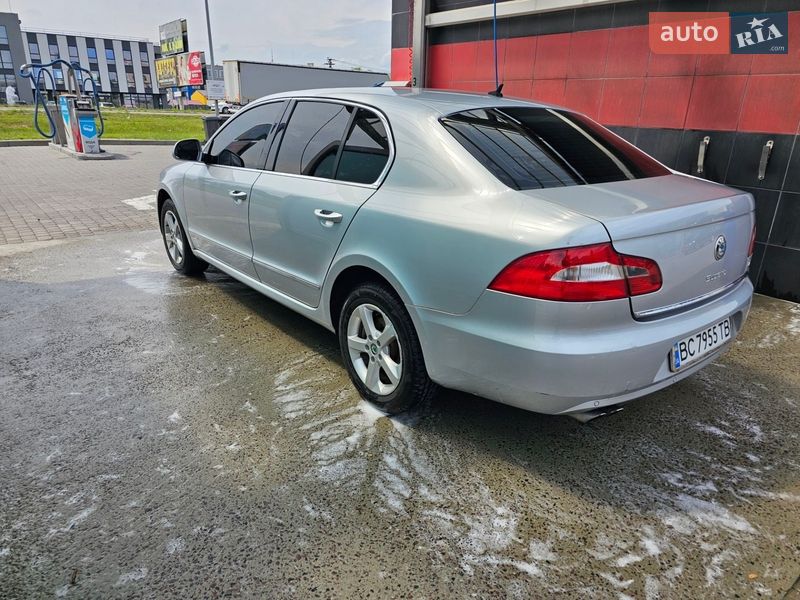 Ліфтбек Skoda Superb 2010 в Львові