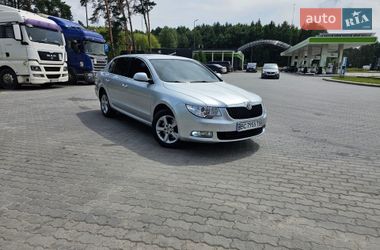Лифтбек Skoda Superb 2010 в Львове