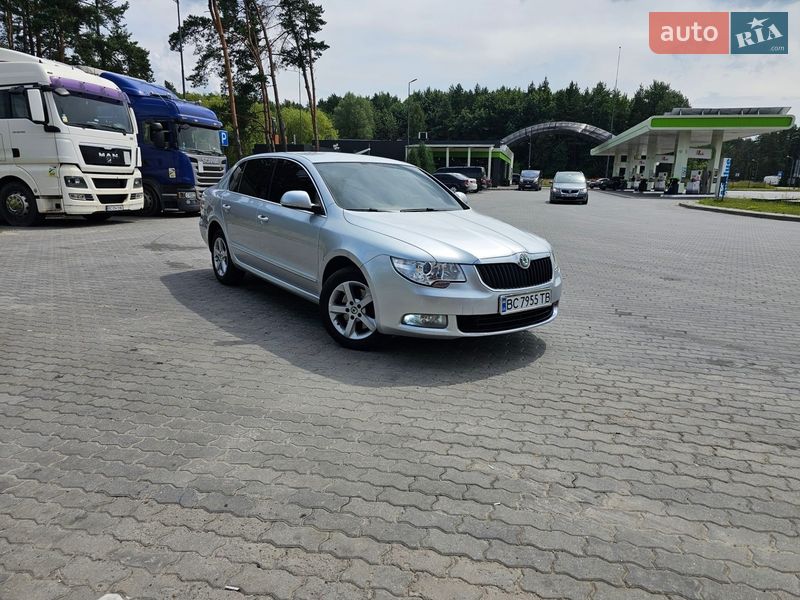 Ліфтбек Skoda Superb 2010 в Львові