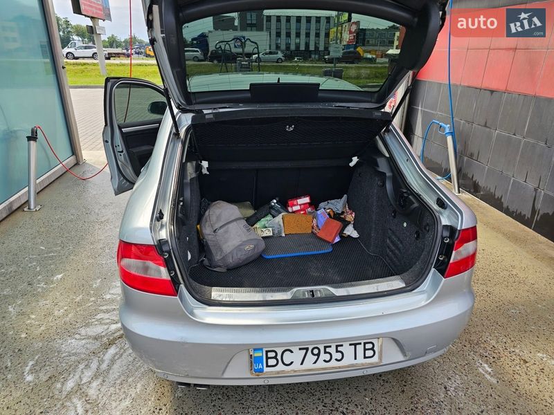 Ліфтбек Skoda Superb 2010 в Львові