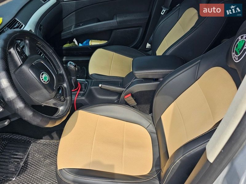 Ліфтбек Skoda Superb 2010 в Львові