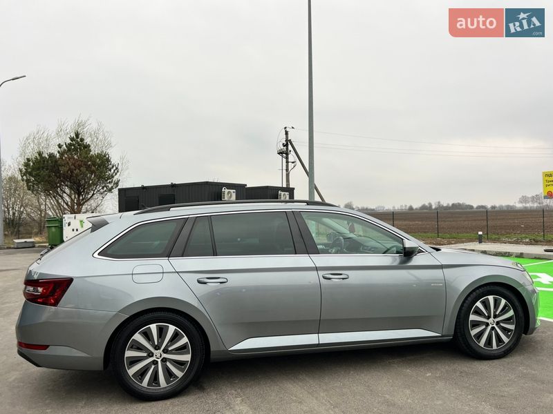 Универсал Skoda Superb 2017 в Ровно