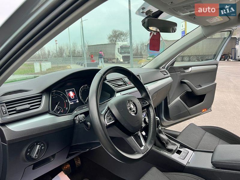 Универсал Skoda Superb 2017 в Ровно