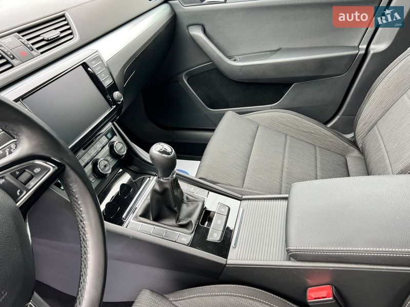 Универсал Skoda Superb 2017 в Ровно