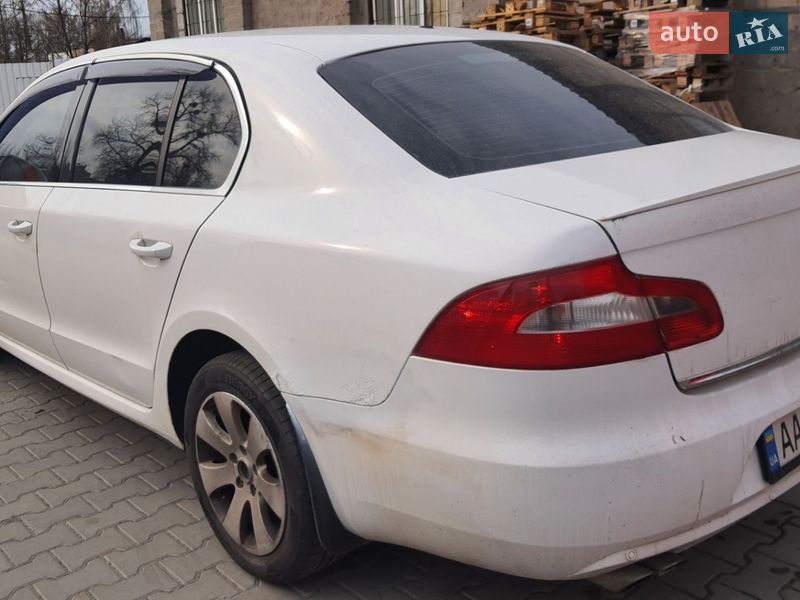 Ліфтбек Skoda Superb 2011 в Києві