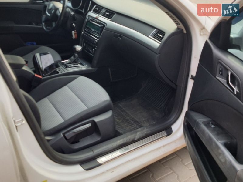Ліфтбек Skoda Superb 2011 в Києві