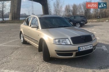 Лифтбек Skoda Superb 2004 в Киеве