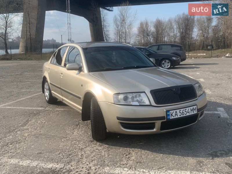 Skoda Superb 2004