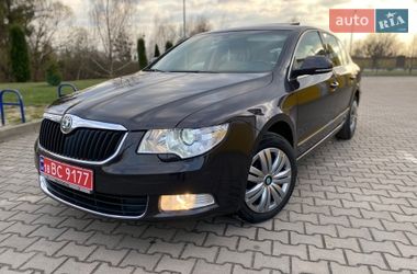 Лифтбек Skoda Superb 2009 в Дубно