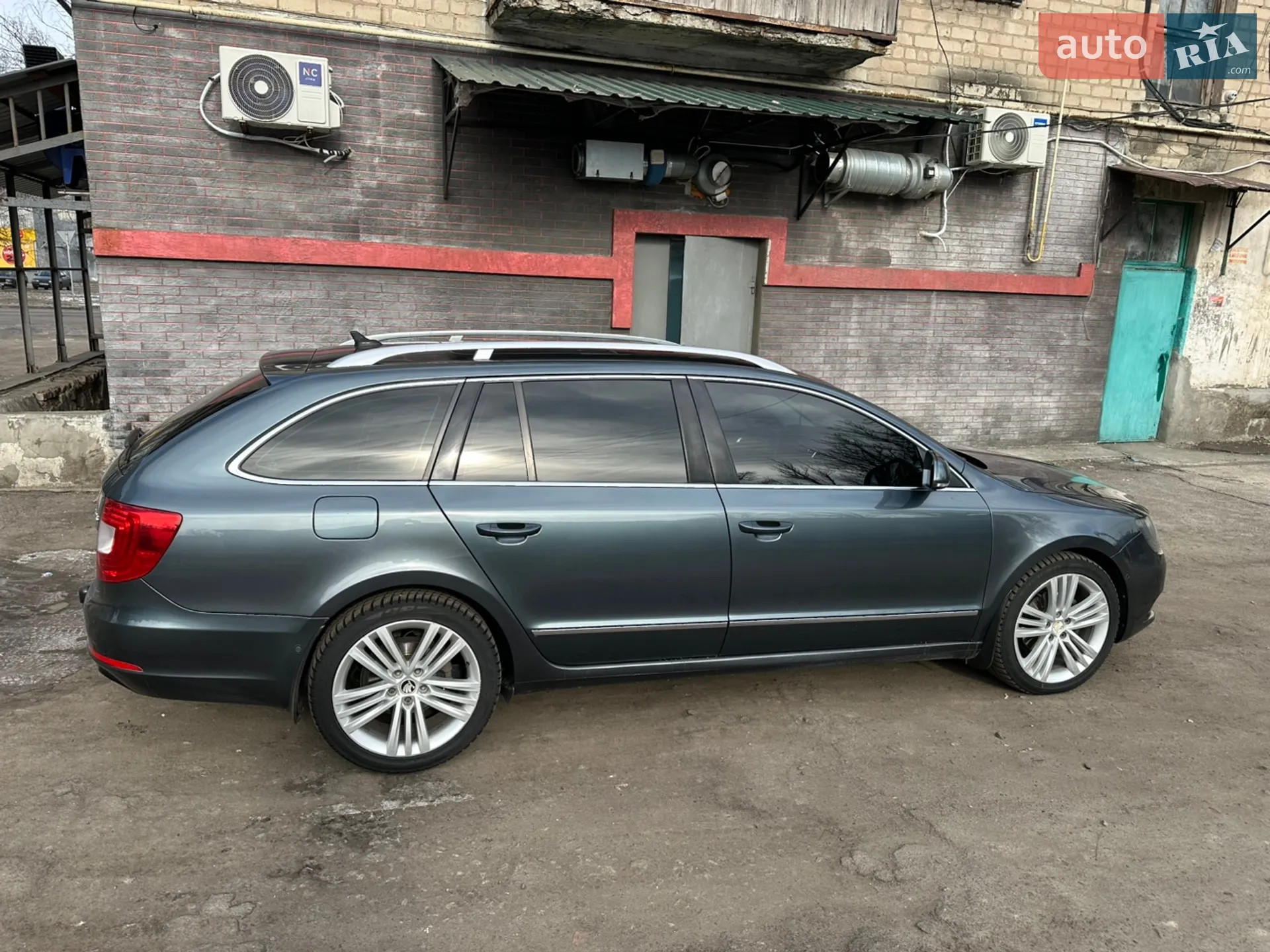 2013 Skoda Superb - мініатюра 2
