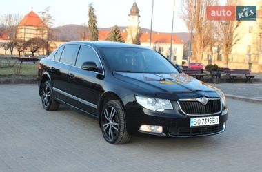 Ліфтбек Skoda Superb 2011 в Львові