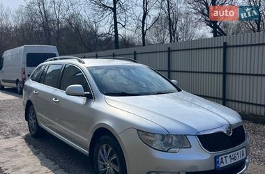 Универсал Skoda Superb 2012 в Бурштыне