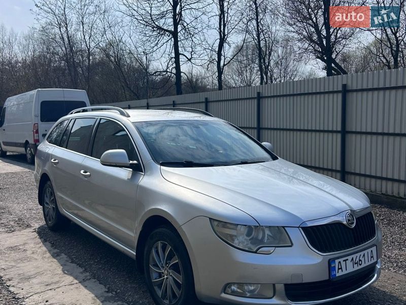 Універсал Skoda Superb 2012 в Бурштині