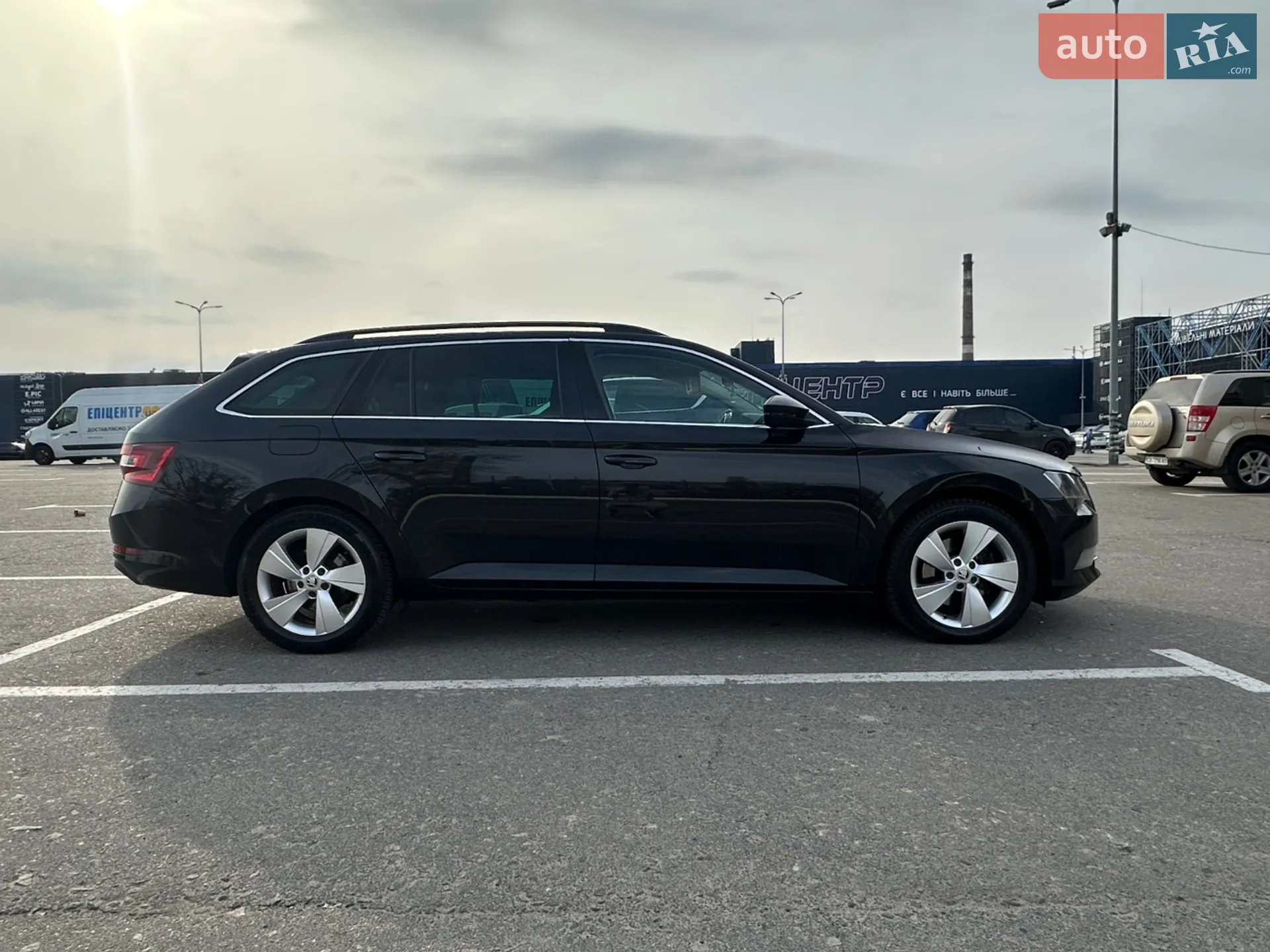 2017 Skoda Superb - мініатюра 8