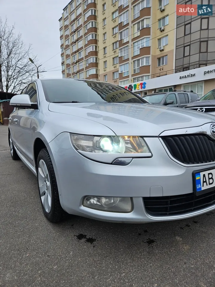 2011 Skoda Superb - мініатюра 16