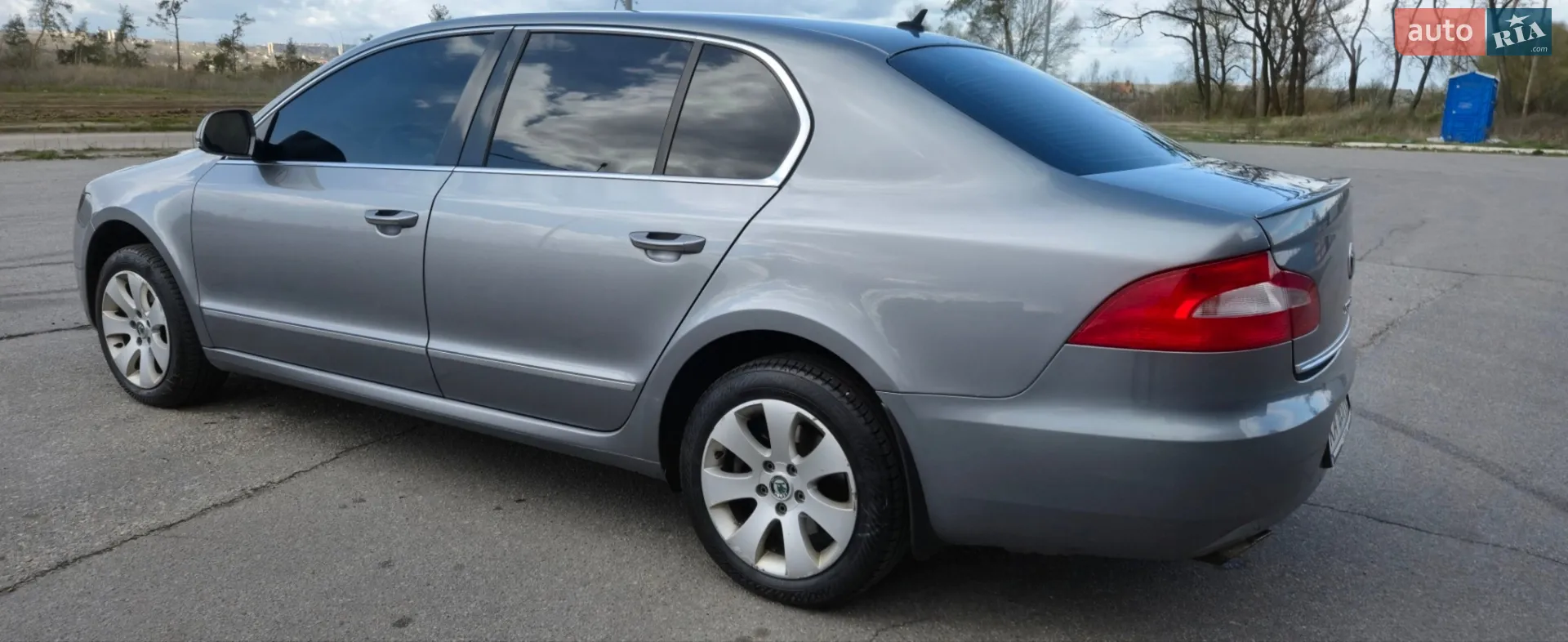 2010 Skoda Superb - мініатюра 5