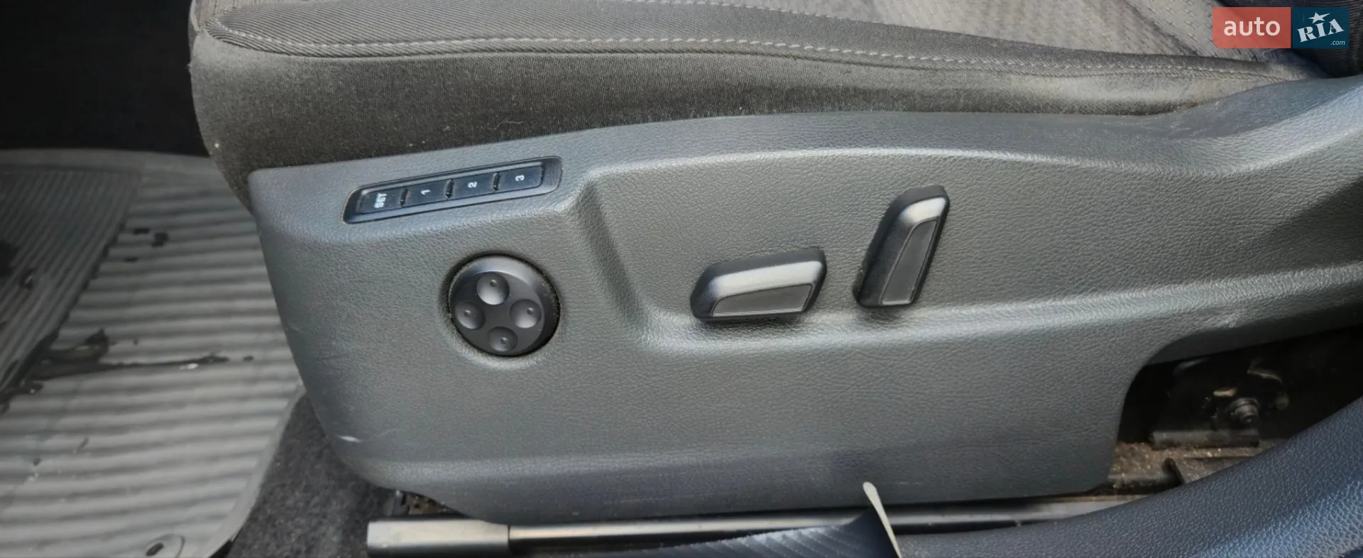 2010 Skoda Superb - мініатюра 13