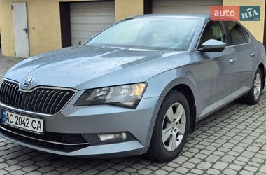 Лифтбек Skoda Superb 2017 в Луцке