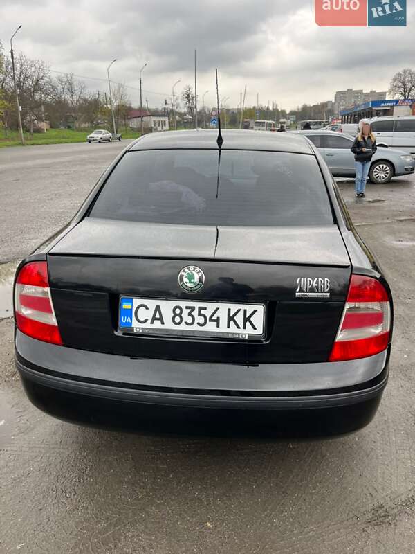 Лифтбек Skoda Superb 2006 в Смеле