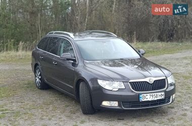 Універсал Skoda Superb 2011 в Дубні