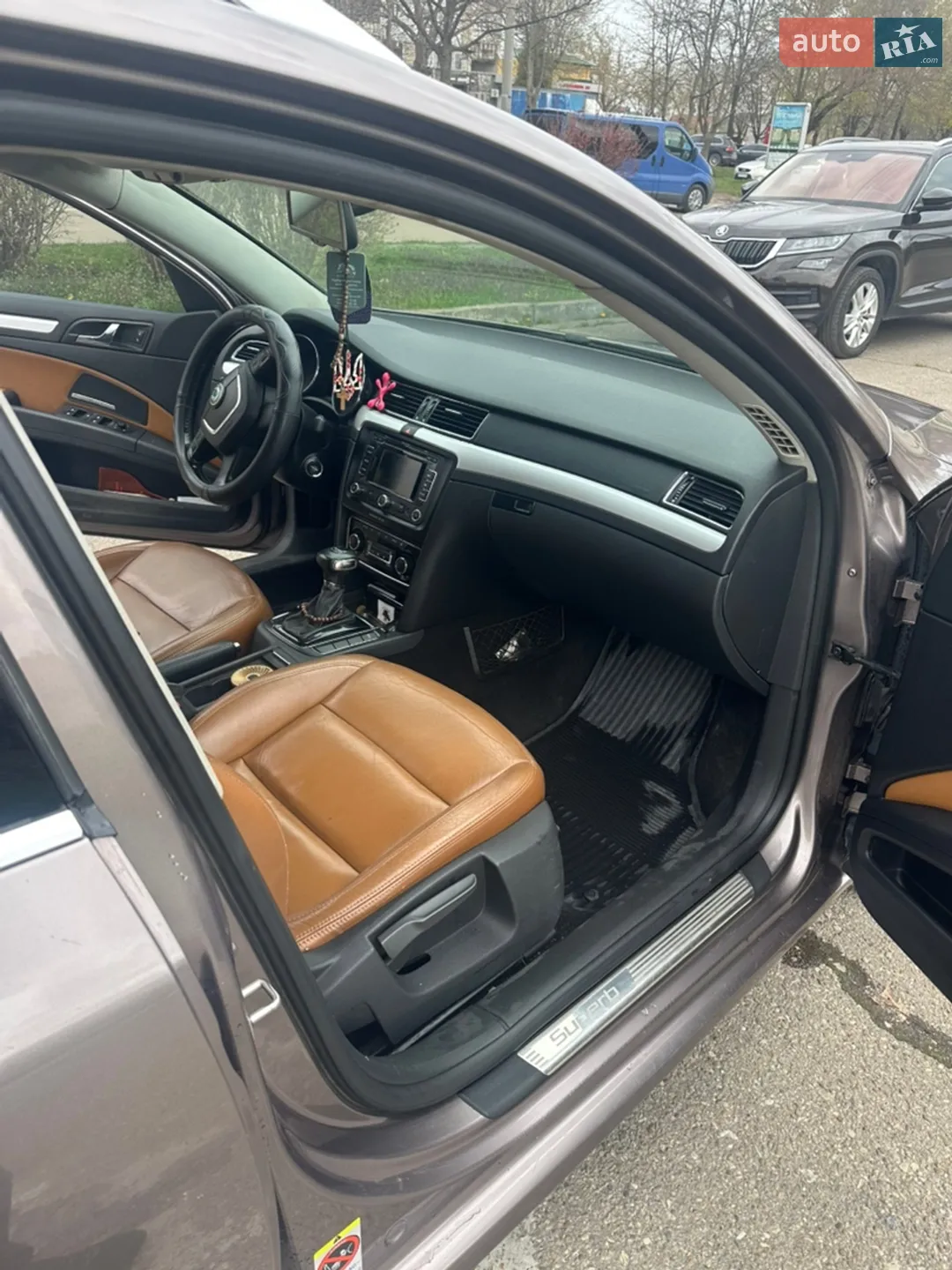 2010 Skoda Superb - мініатюра 9