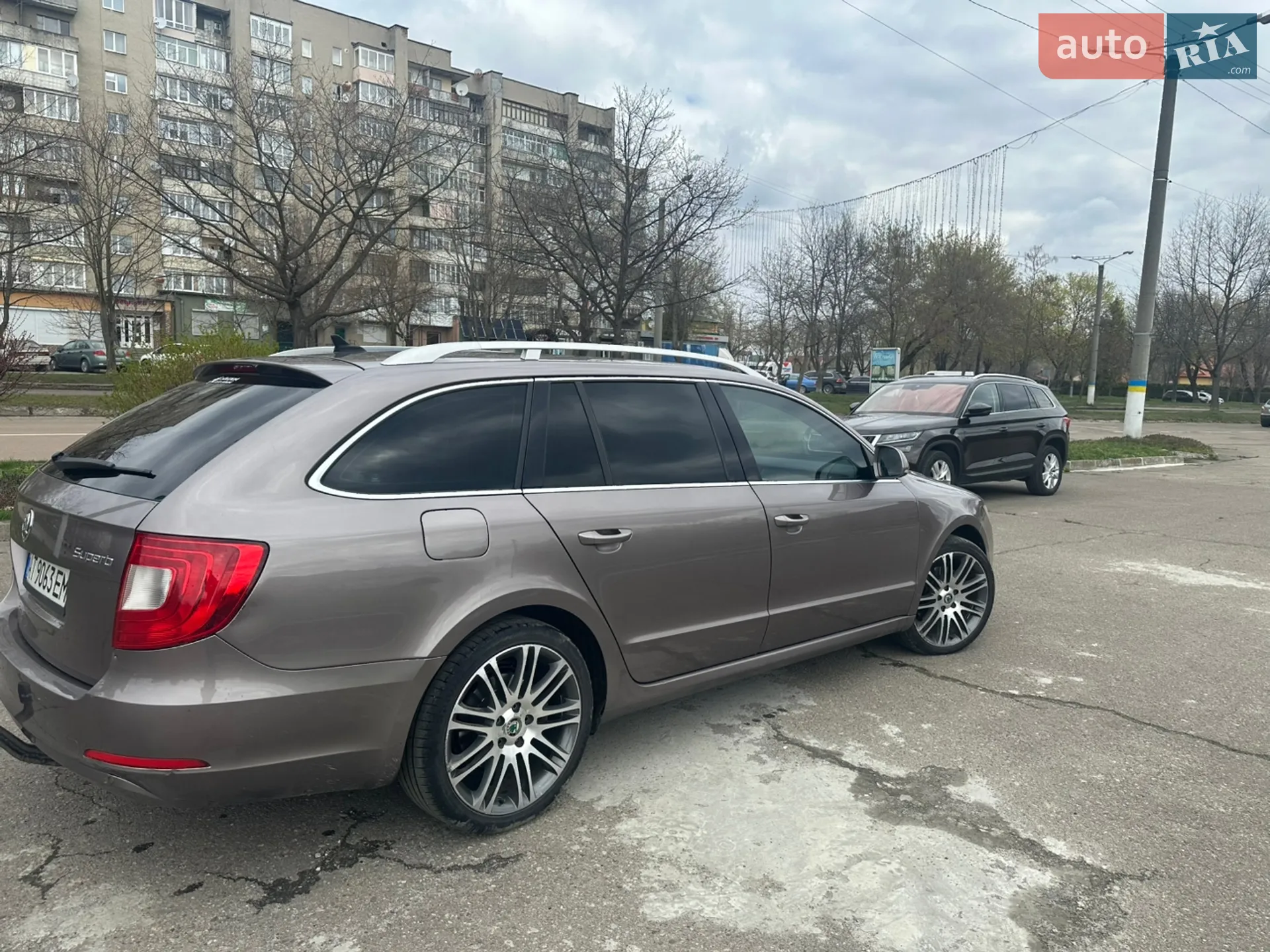 2010 Skoda Superb - мініатюра 16