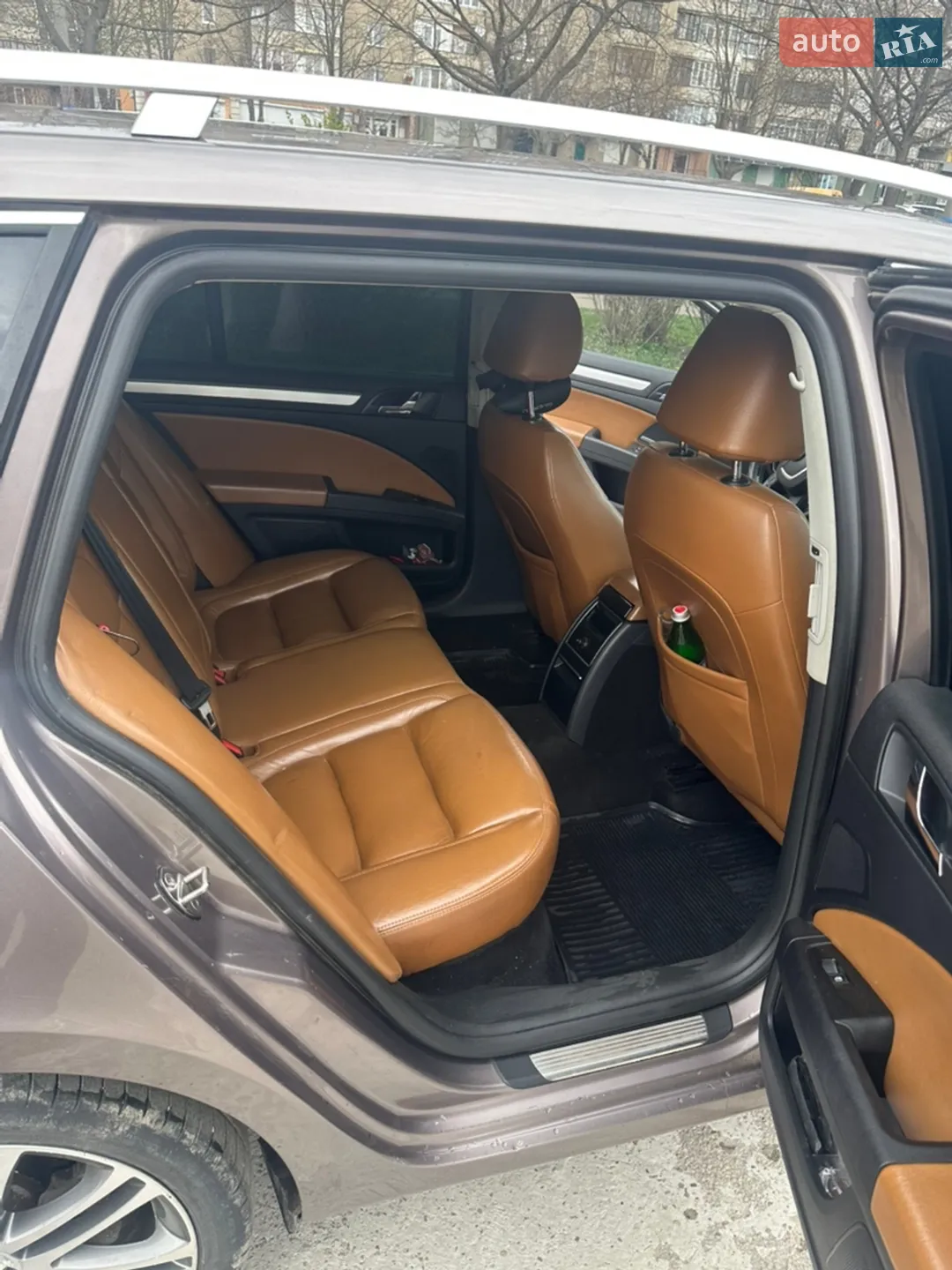2010 Skoda Superb - мініатюра 17